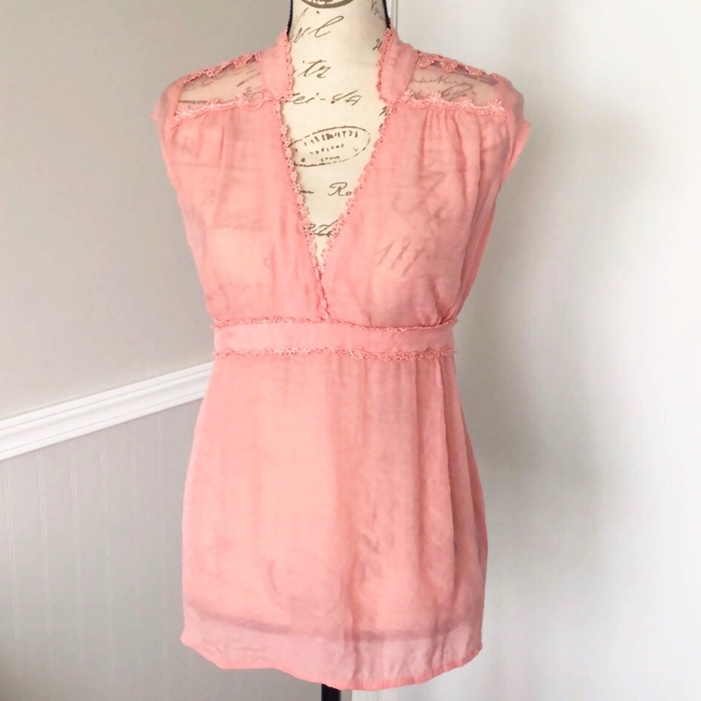 Body Central Short Sleeve Boluse